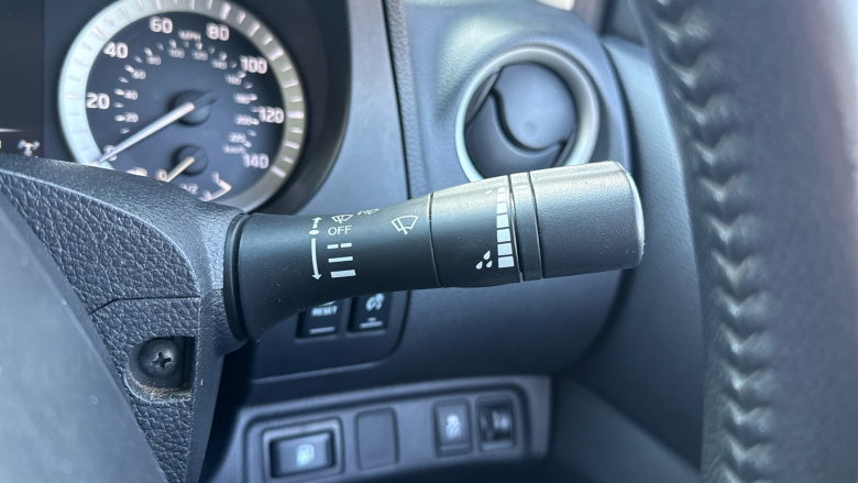 Nissan Navara Np300 Diesel Double Cab Pick Up N-Connecta 2.3dCi 190 4WD